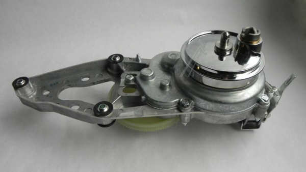 KW715261 GEARBOX ASSEMBLY COMPLETE KM070/ 080
