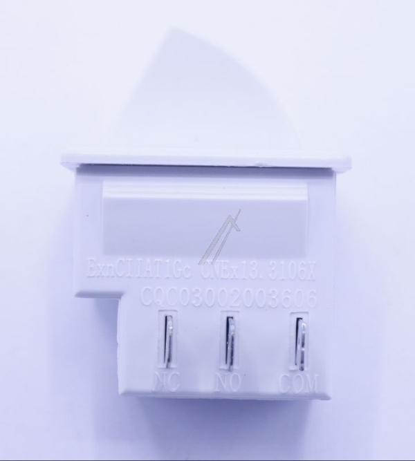 ST0010506 SWITCH DOOR